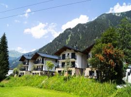 Chalet Montafon in Gaschurn with Sauna，位于加舒恩的酒店
