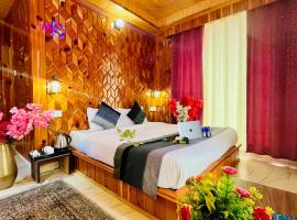 Hotel Mini Switzerland In Dalhousie #Air Cooled，位于戴尔豪斯的酒店