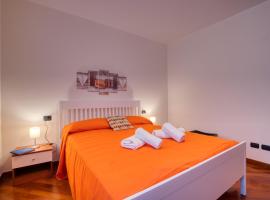 GuestHost - Casa Oranis, bilocale nuovo con balcone perfetto per famiglie，位于纳维廖河畔切尔努斯科的酒店