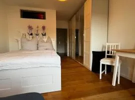 NO-Television One bedroom apartment