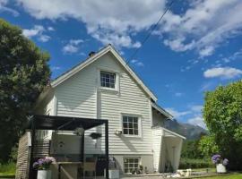 Reinebu，位于厄什塔的酒店