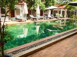 Elmas Hotel Siem Reap，位于Phumi Ta Phul的酒店