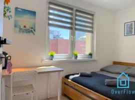 Blue Room 2 minutes to City Center Gdynia & Seaside