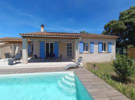 Maison Provençale - Piscine & Terrain de Pétanque，位于Grillon的酒店