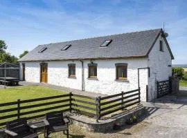 The Old Cow Barn - A barn sleeping 8 guests close to Pendine and Laugharne