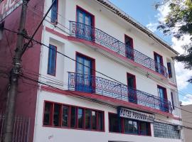 HOTEL POUSADA DAS GERAIS Ltda，位于马里亚纳的酒店