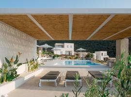 Noble 7 Suites - Adults Only - Onar Hotels Collection，位于帕罗奇亚的带泳池的酒店