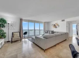 Panoramic 2BR Bay-View in Brickell With Parking