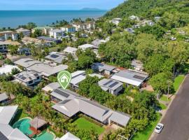 Poolside Palms Villa，位于三一海滩的酒店