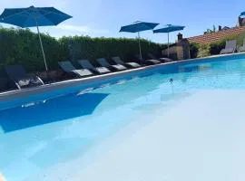 Le Clos de la Musardise - Gîtes de Charme avec Piscine Chauffée