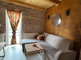 Apartmani Snježna Kraljica Vlašić 2，位于弗拉西克的带停车场的酒店