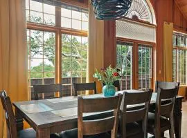 The Treetop House Pet Friendly