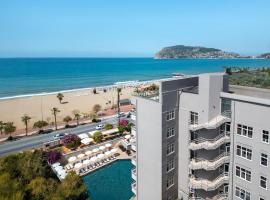 Parador Sky Hotel All Inclusive，位于阿拉尼亚的酒店