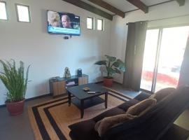 SirenaHouse, Casa a metros del Mar，位于Cauquenes的酒店