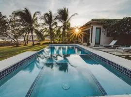 Casa Azul - Directly on Playa Venao, sleeps 8-10+