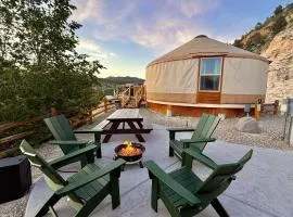 Yurt Overlook #6 with AC and Private Bath 2 Kings