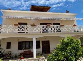 Apartments by the sea Lun, Pag - 11781，位于伦的酒店