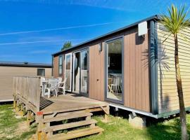 Camping 3 étoiles - Piscine - efb0gh，位于厄尔奇的酒店