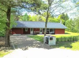 Three-Bedroom Holiday Home In Ansager
