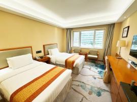 Guangdong Hotel-Free Shuttle & Registration Counter Service during Canton Fair，位于广州的酒店
