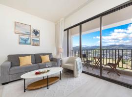 Escape to Mountain View Condo,Near Beach with Parking，位于檀香山的公寓