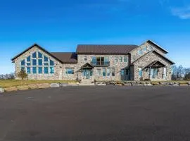 Huge Equestrian Estate Indoor Pool, Theater, Game Rm