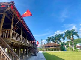 Khu văn hóa ẩm thực Làng Thái - Khách sạn Mini Điện Biên Riverside