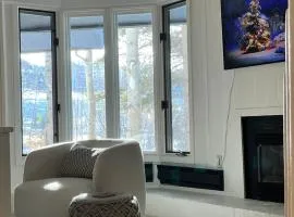 Ski Condo at the Base - Walk to Gondola & Dining!