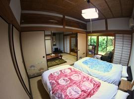 HOSTEL Bion，位于Taki的酒店