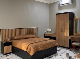 Suria guesthouse，位于Kampung Raja的酒店