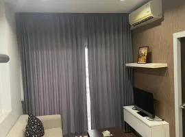 Vee Condo 502