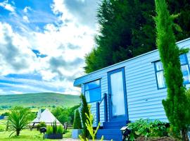CAYORETREAT STATIC CARAVAN，位于Longtown的酒店