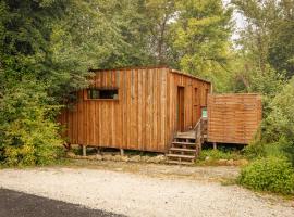 Gîte le noisetier 3-6 personnes，位于Blésignac的酒店