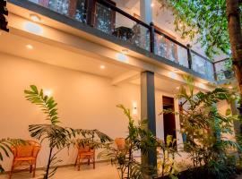 BLUE WHALES HOTEL，位于希克杜沃的酒店
