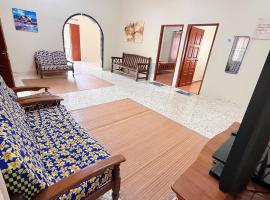 Bella Homestay Budget Ayer Keroh - 4 Bedrooms, 15 minutes to town，位于Kampong Bukit Katil的酒店