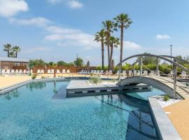 Mobil-home Camping -La Marine - 4 Étoiles - Grau du Roi - B038，位于勒格罗-迪鲁瓦的酒店