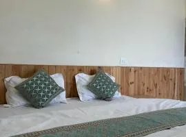 dhauladhar view homestay