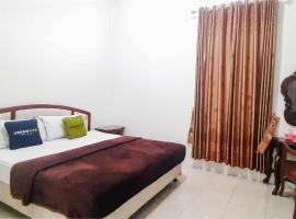 Urbanview Homestay Cendrawasih By RedDoorz，位于Lahat的酒店