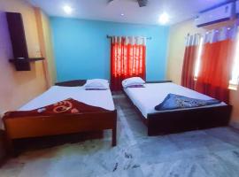 Hotel Aishwarya，位于迪卡的酒店