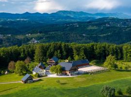 Posestvo Pule Equestrian Estate，位于特贝尔诺的酒店