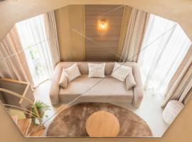 Lotz - one-of-a-kind boutique center suite，位于阿姆斯特丹的酒店