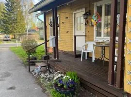 Yellow dream house - 3 min from highway, sauna, big private parking