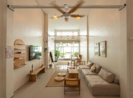 TIDE & TRIBE HOSTEL Phangan，位于通萨拉的青旅