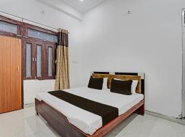 Hotel O Girish grand hotel，位于坎普尔的酒店