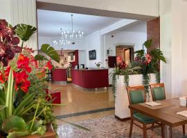 Hotel Bel Sito Peschiera，位于佩斯基耶拉德加达的酒店