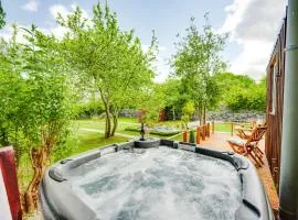 The Garden Cottage with Hot Tub