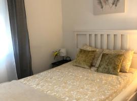 Studio Stipe- with free parking, self check-in 0-24，位于萨格勒布的酒店