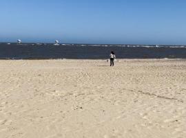 Tingdene caravan park north dene，位于洛斯托夫特的酒店