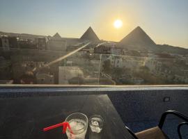 Middle East pyramid view，位于开罗的酒店