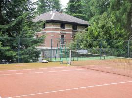 Rosa del Sasso，位于兰佐丁泰尔维的酒店